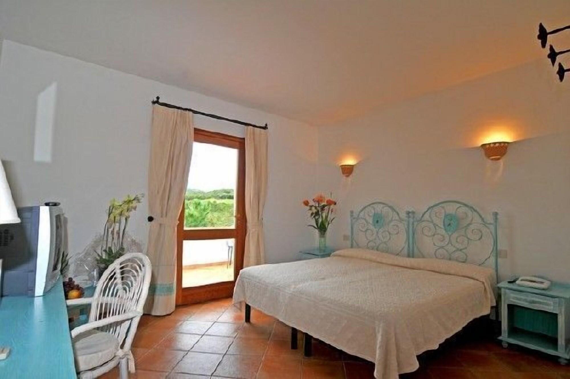 Hotel Il Piccolo Golf Porto Cervo Exterior photo
