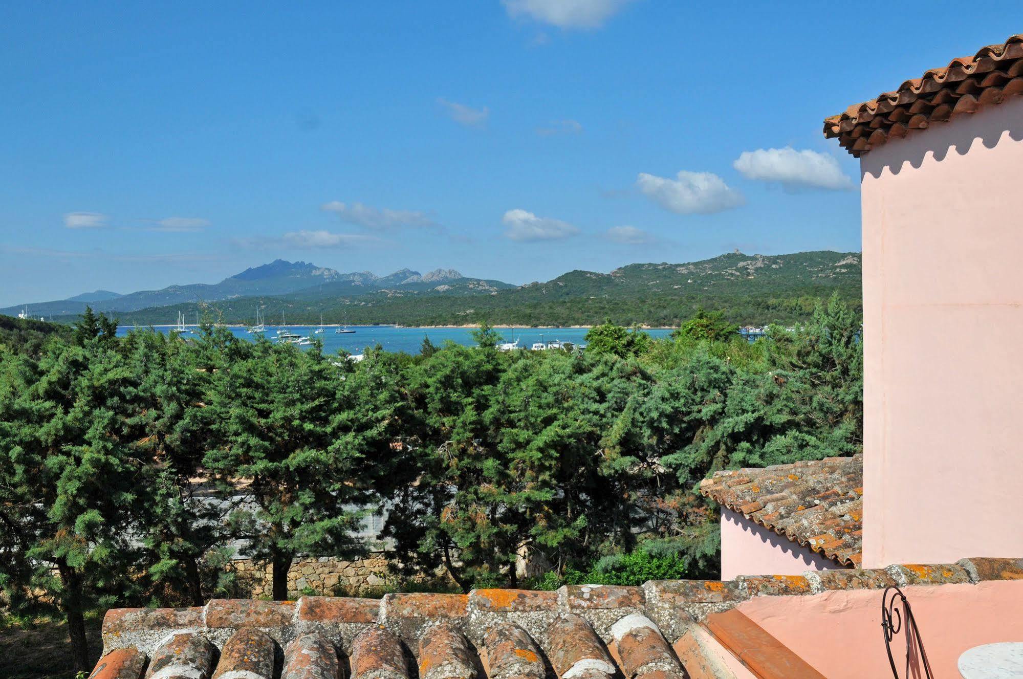 Hotel Il Piccolo Golf Porto Cervo Exterior photo