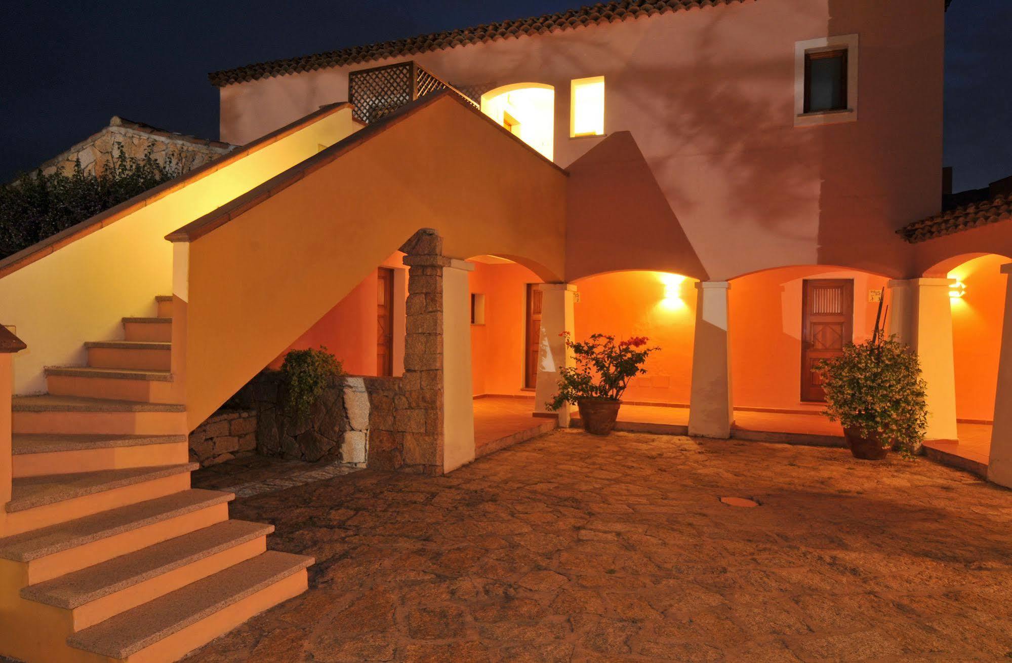 Hotel Il Piccolo Golf Porto Cervo Exterior photo
