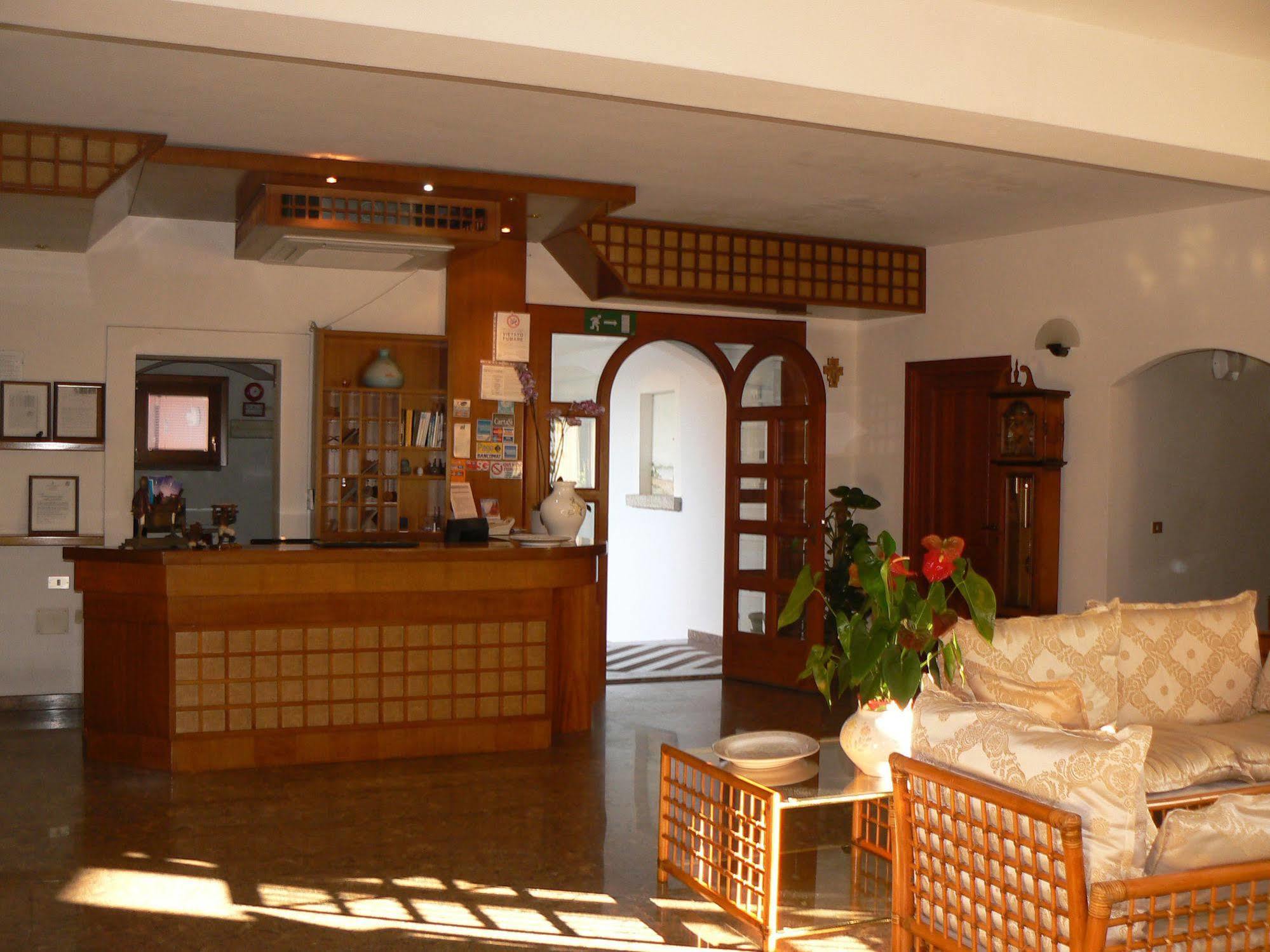 Hotel Il Piccolo Golf Porto Cervo Exterior photo